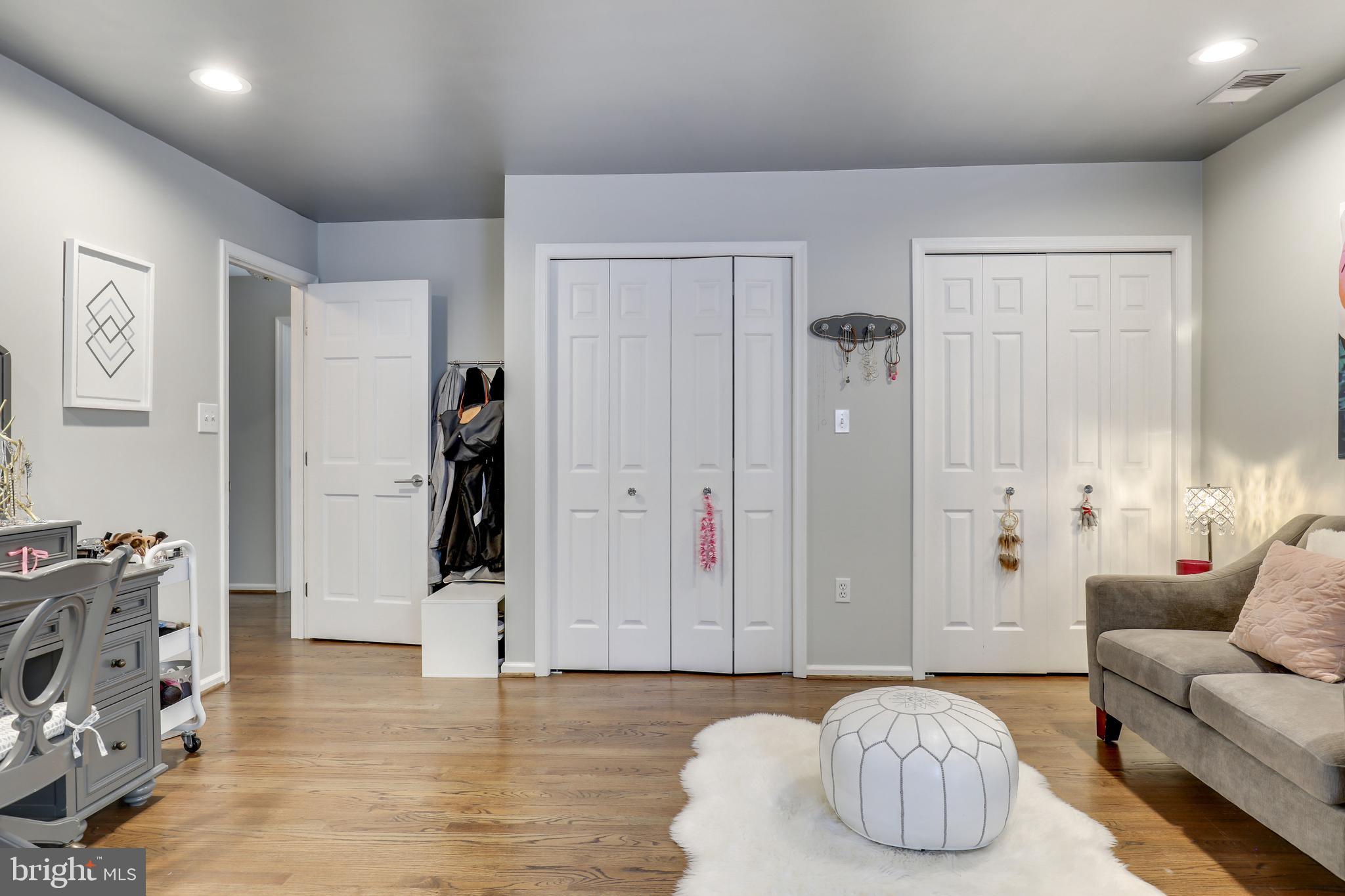 ANTON NORTH - Residential