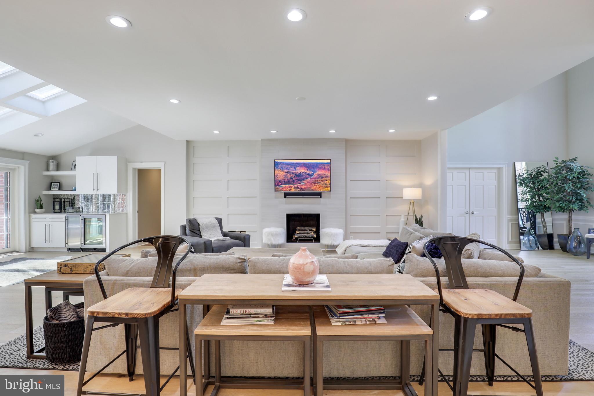 ANTON NORTH - Residential