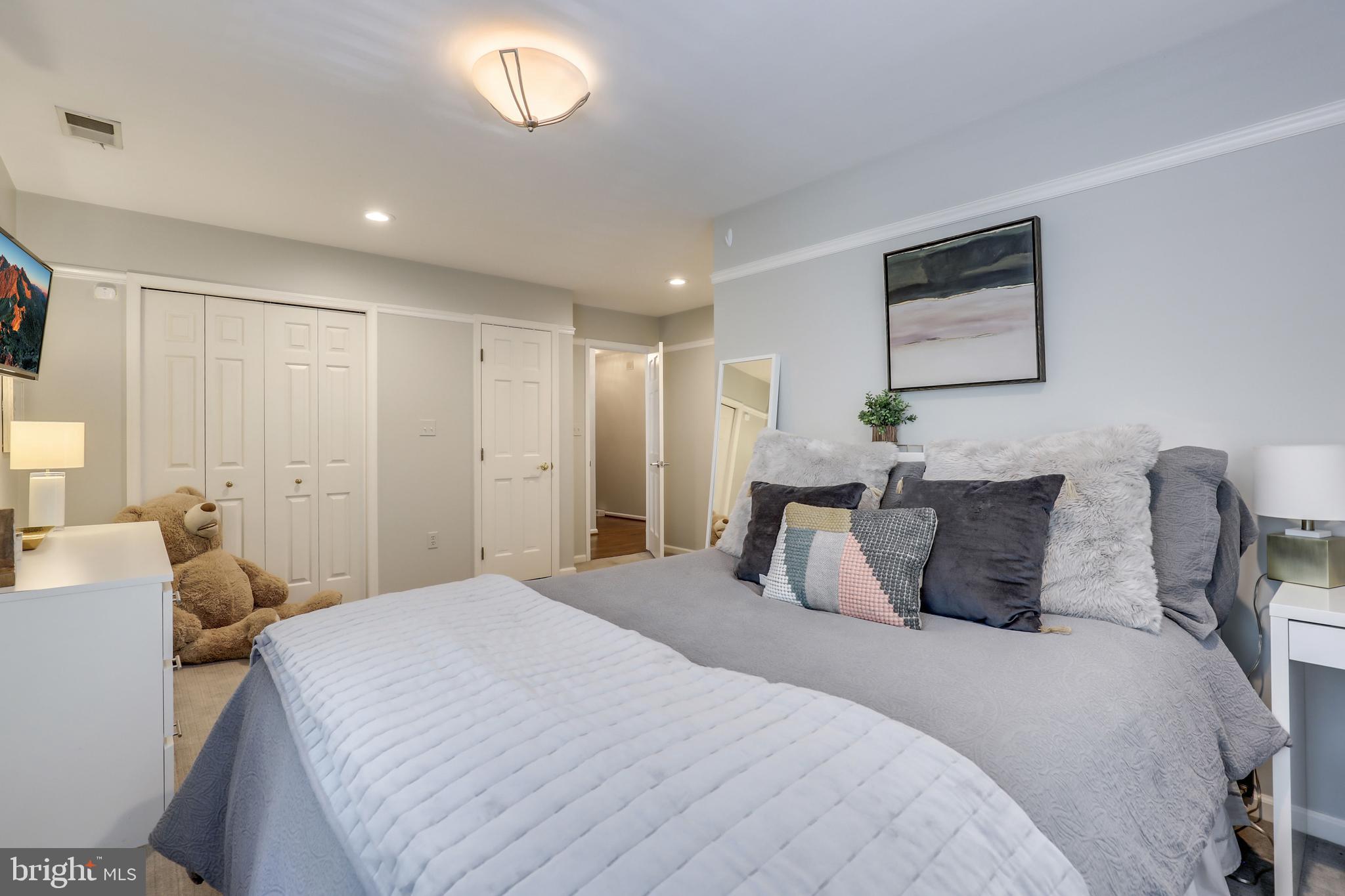 ANTON NORTH - Residential