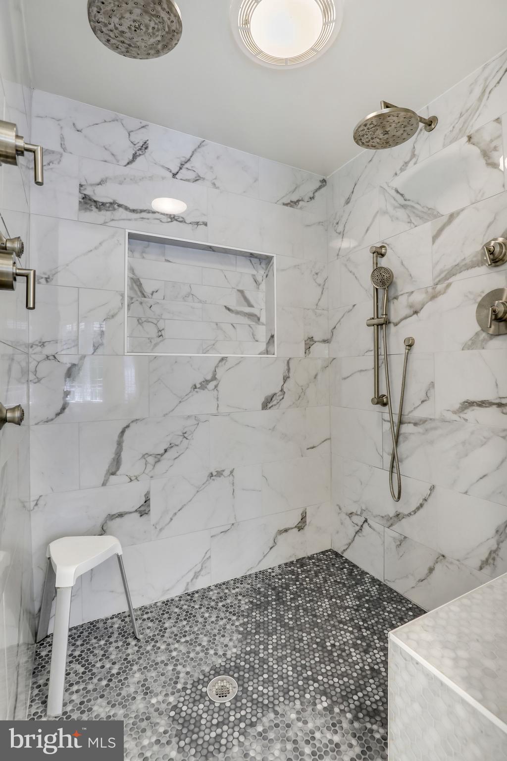 ANTON NORTH - Residential