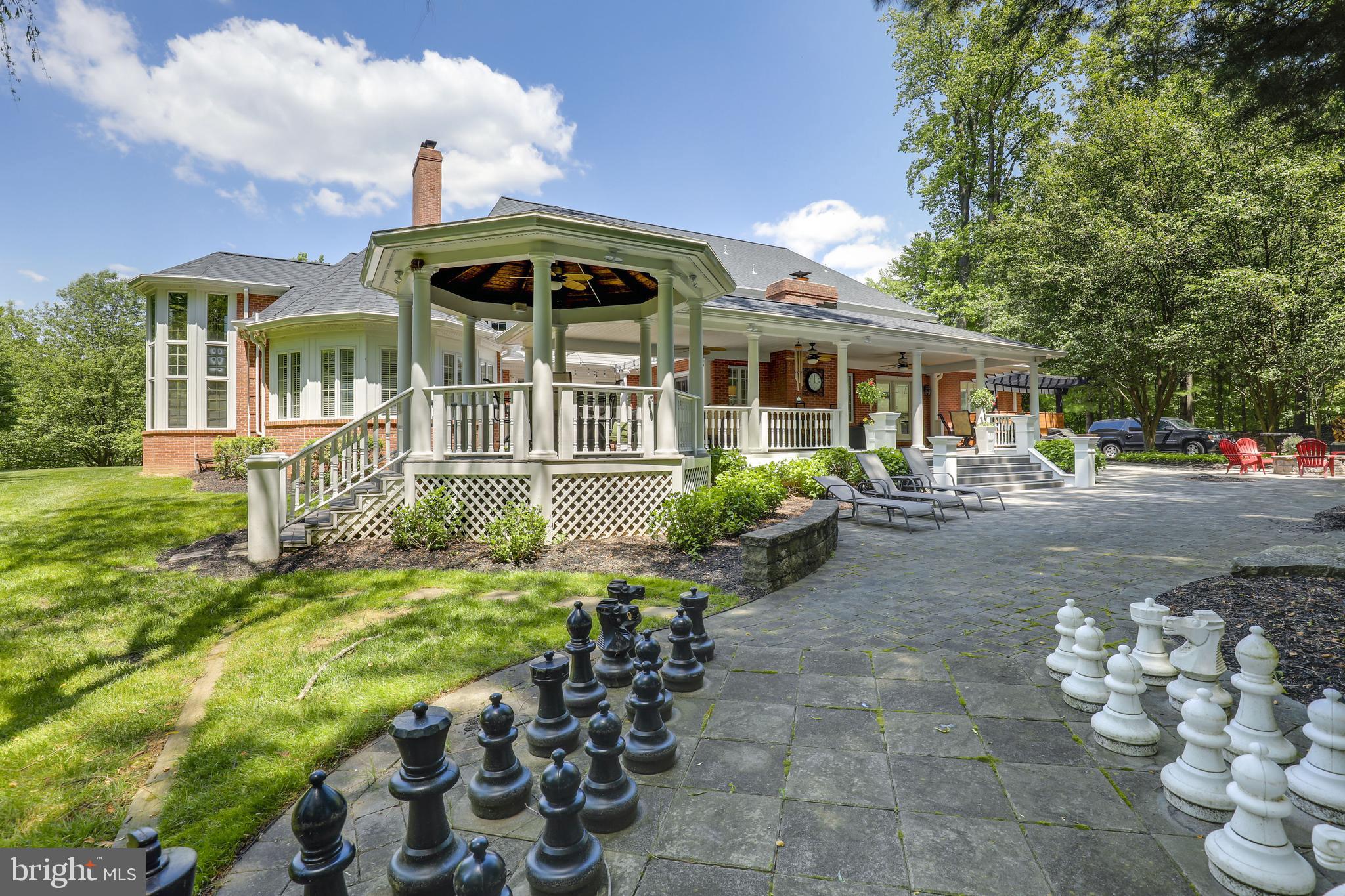 ANTON NORTH - Residential