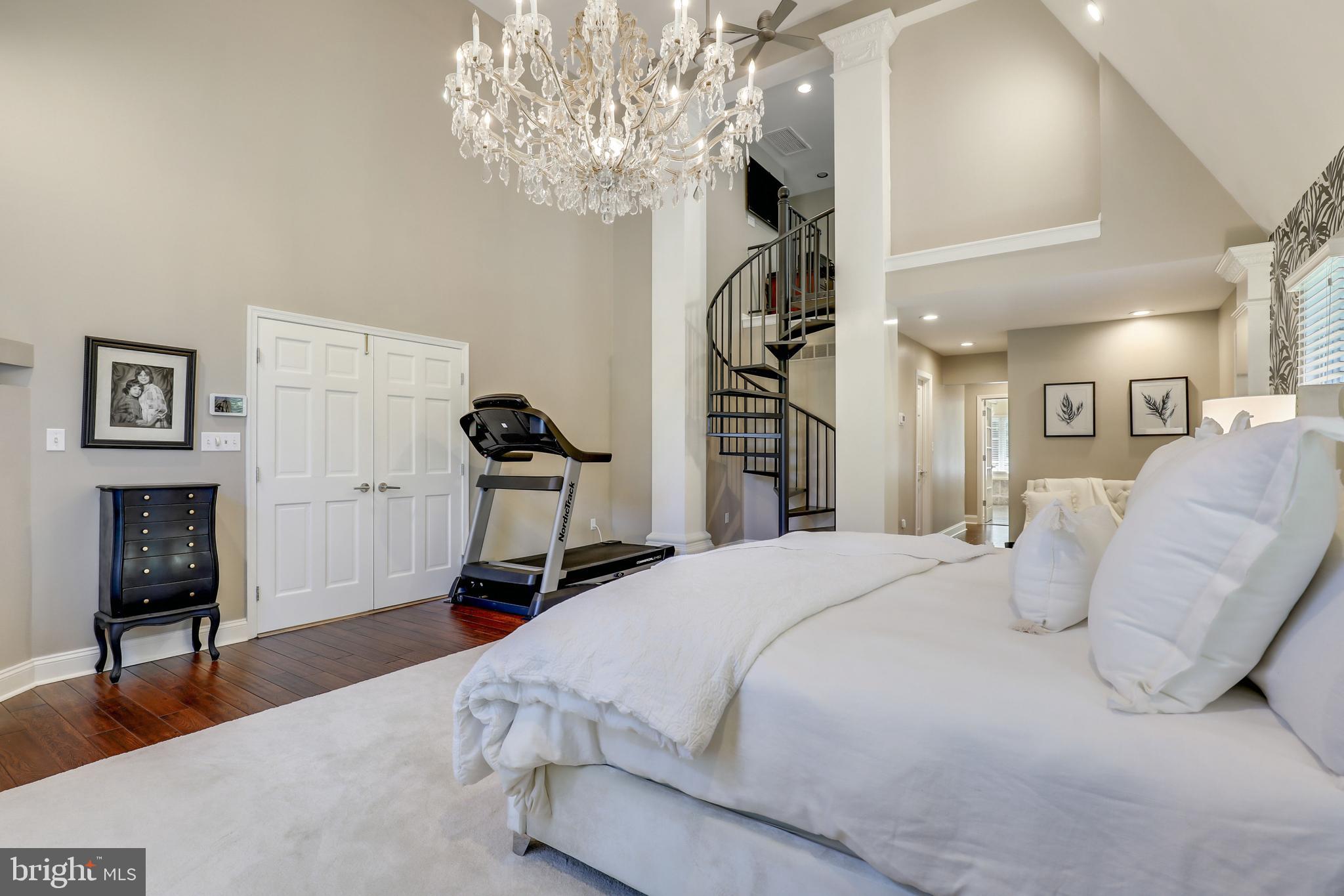 ANTON NORTH - Residential