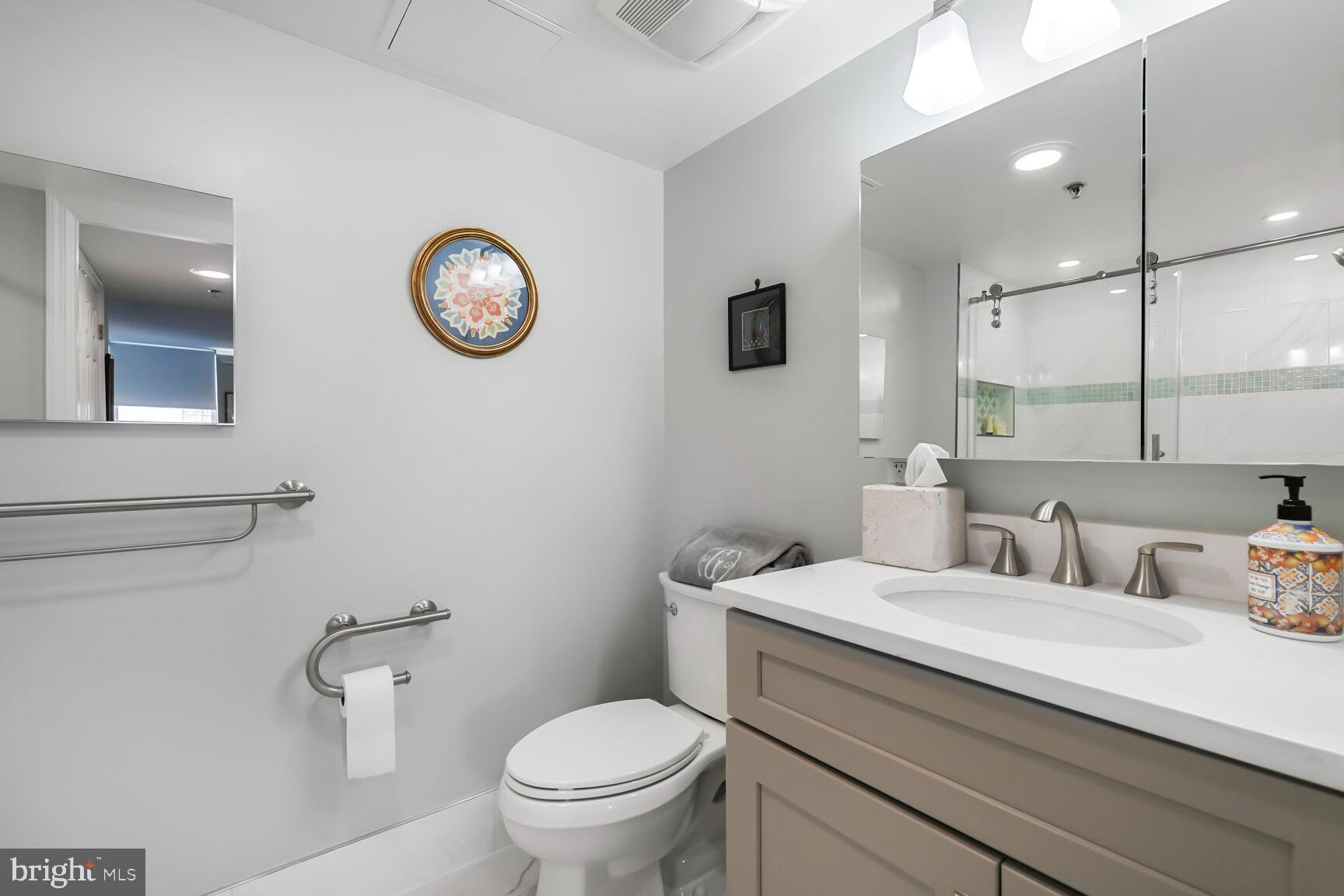 THE JEFFERSON - SUNRISE SENIOR LIVING - Residential