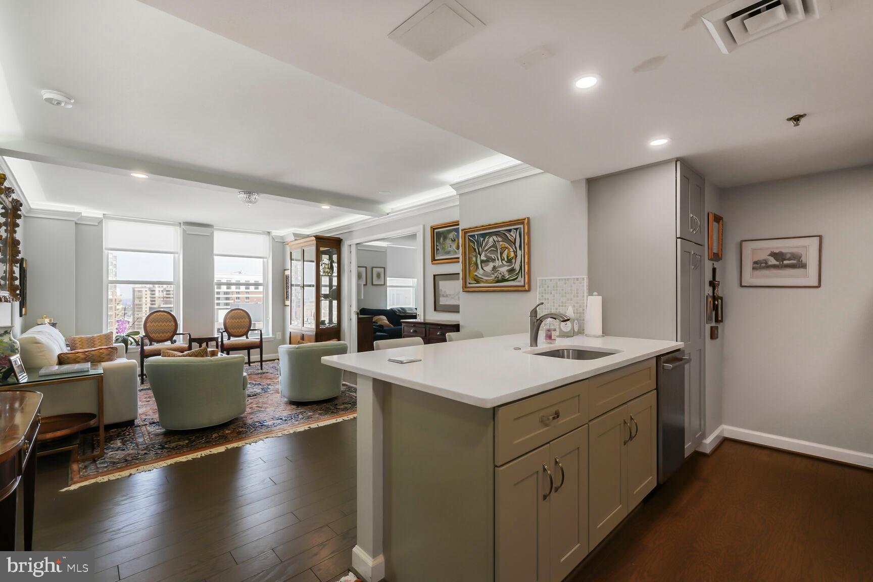 900 N TAYLOR STREET 2020