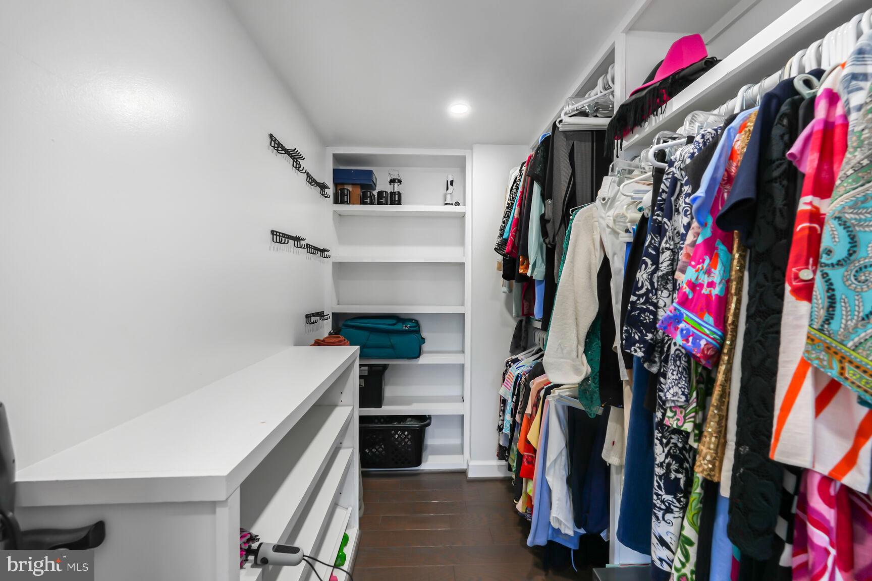 THE JEFFERSON - SUNRISE SENIOR LIVING - Residential