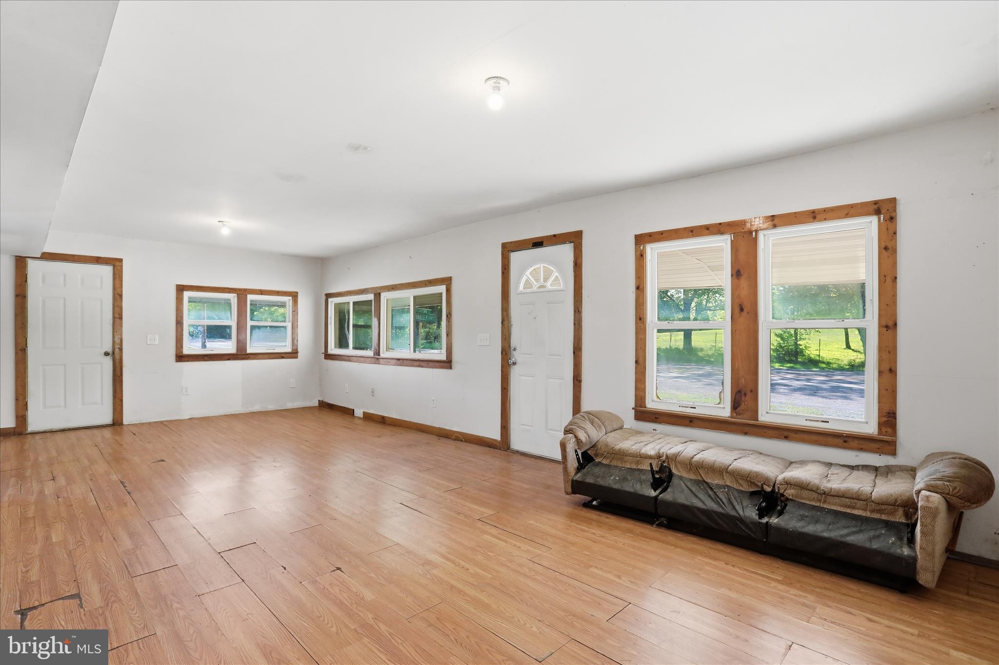 16273 OLD VALLEY PIKE