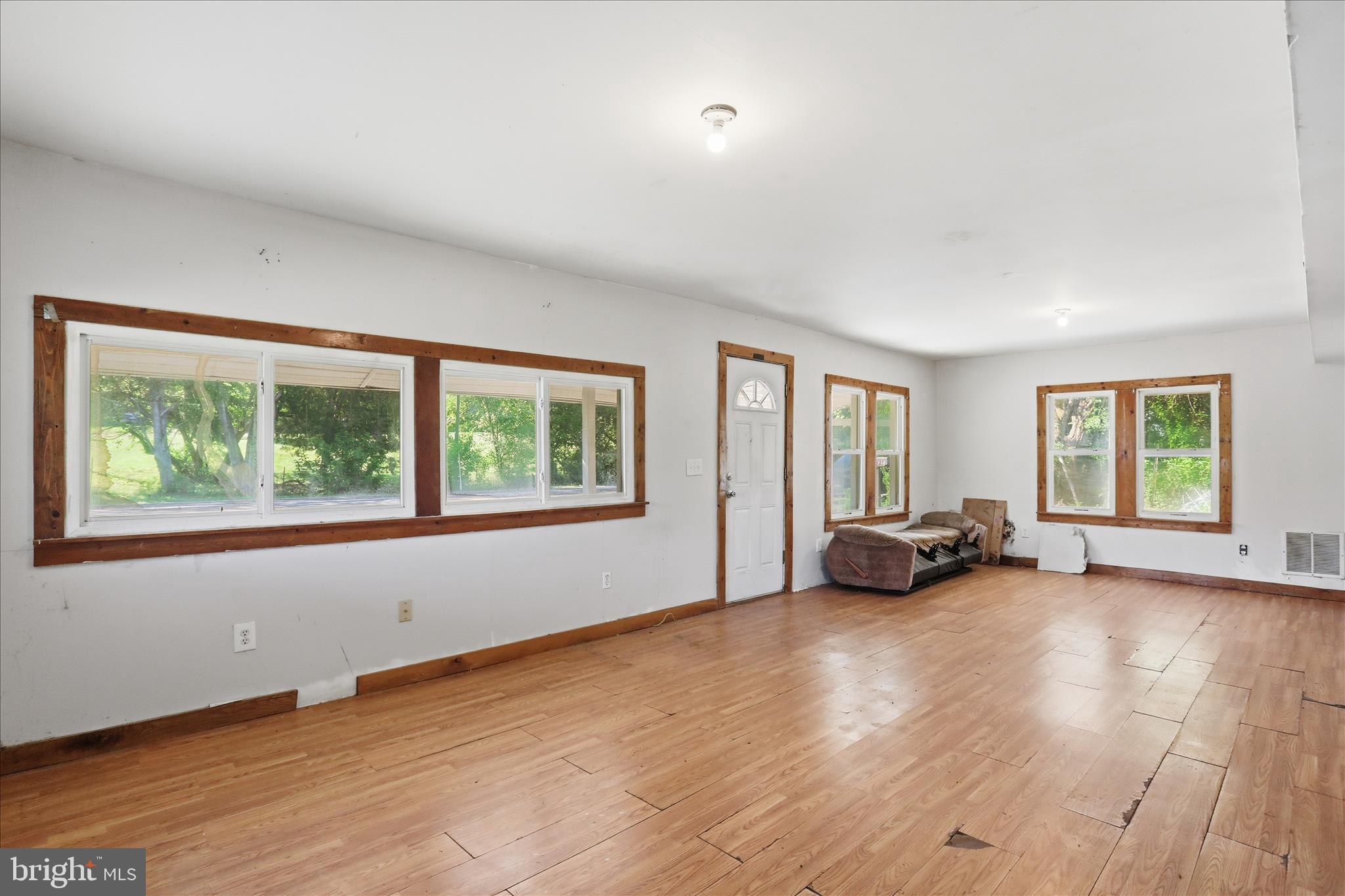 16273 OLD VALLEY PIKE