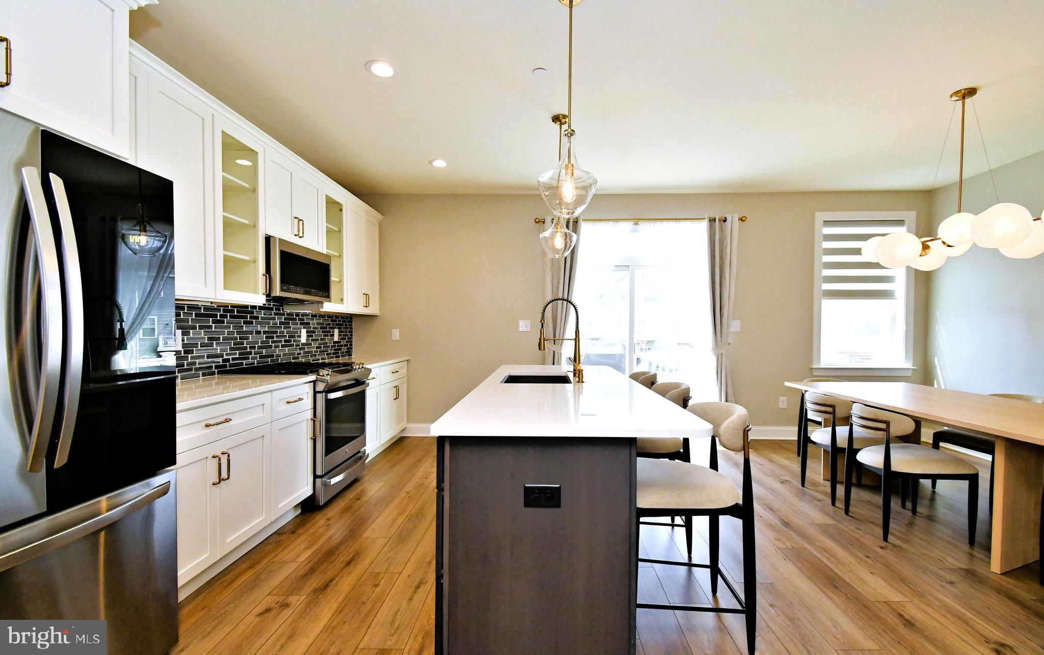 RESERVE AT CHALFONT - Residential Lease