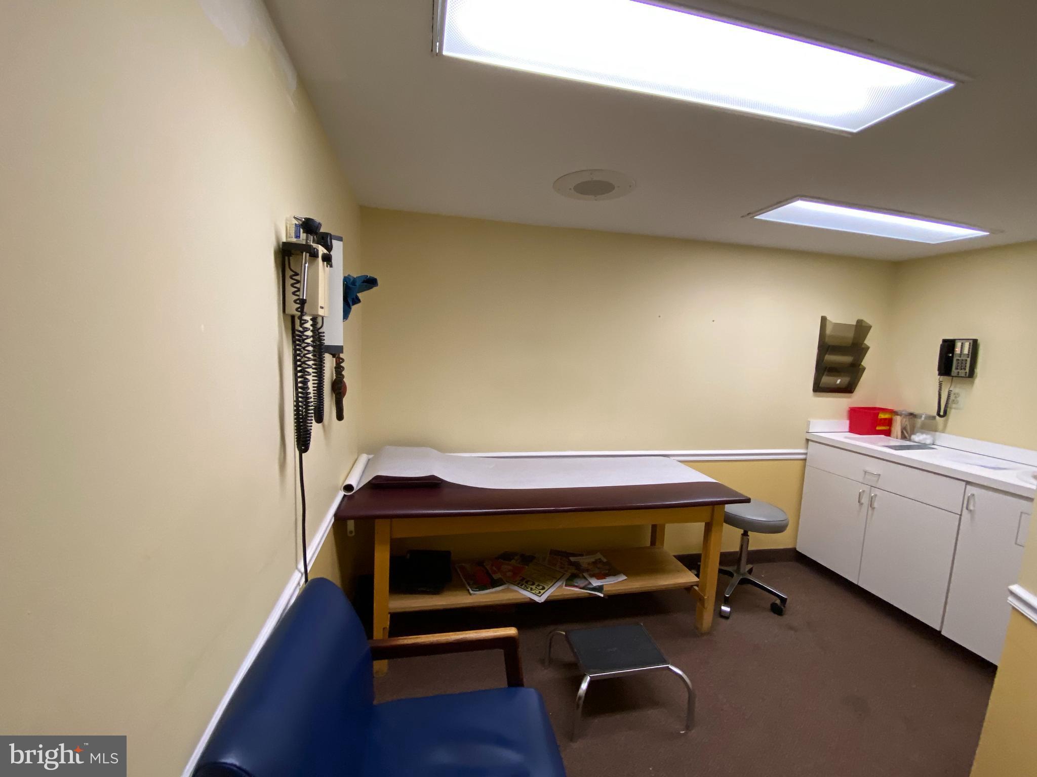 PHILADELPHIA (SOUTH) - Commercial Sale