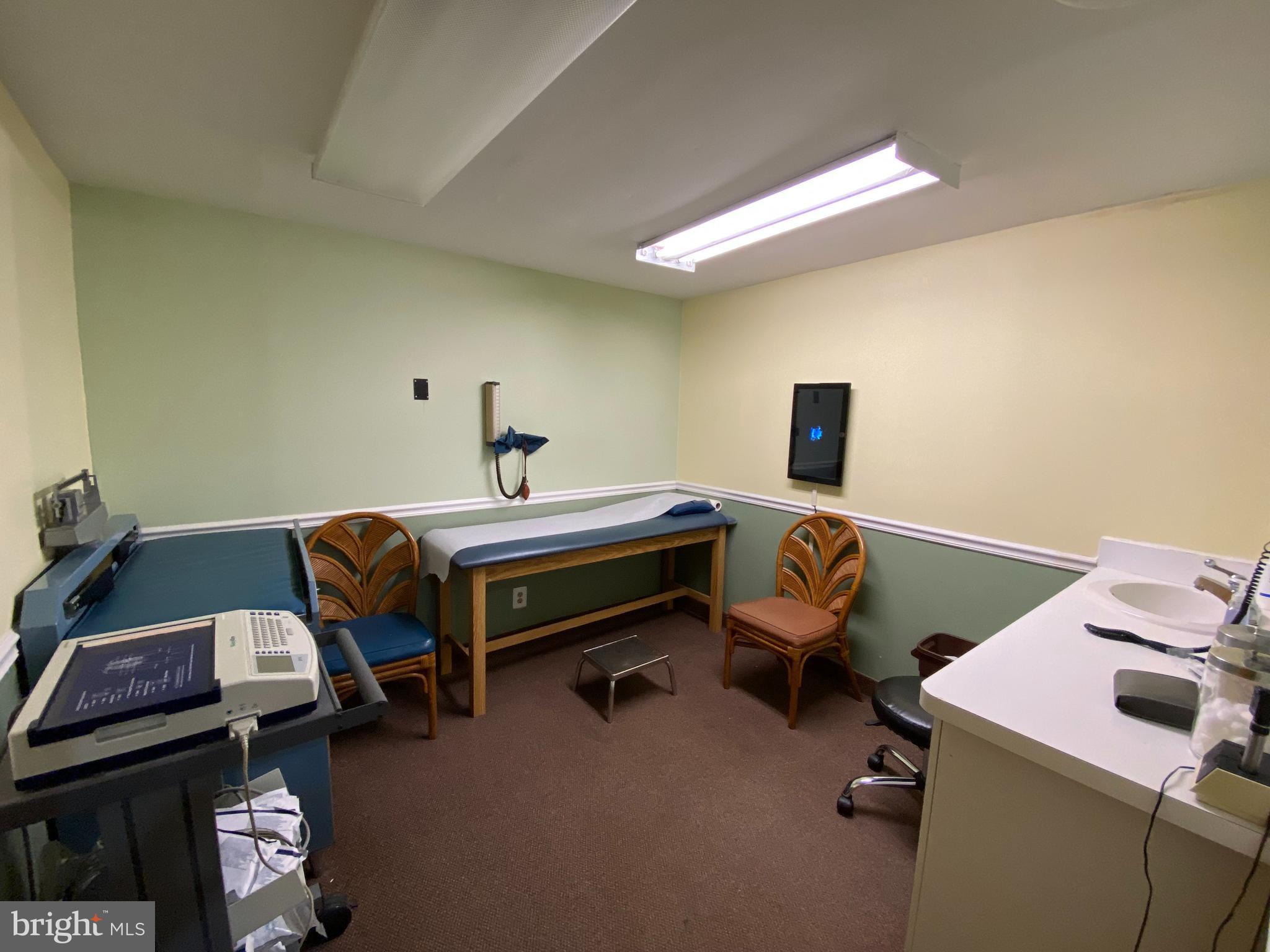 PHILADELPHIA (SOUTH) - Commercial Sale