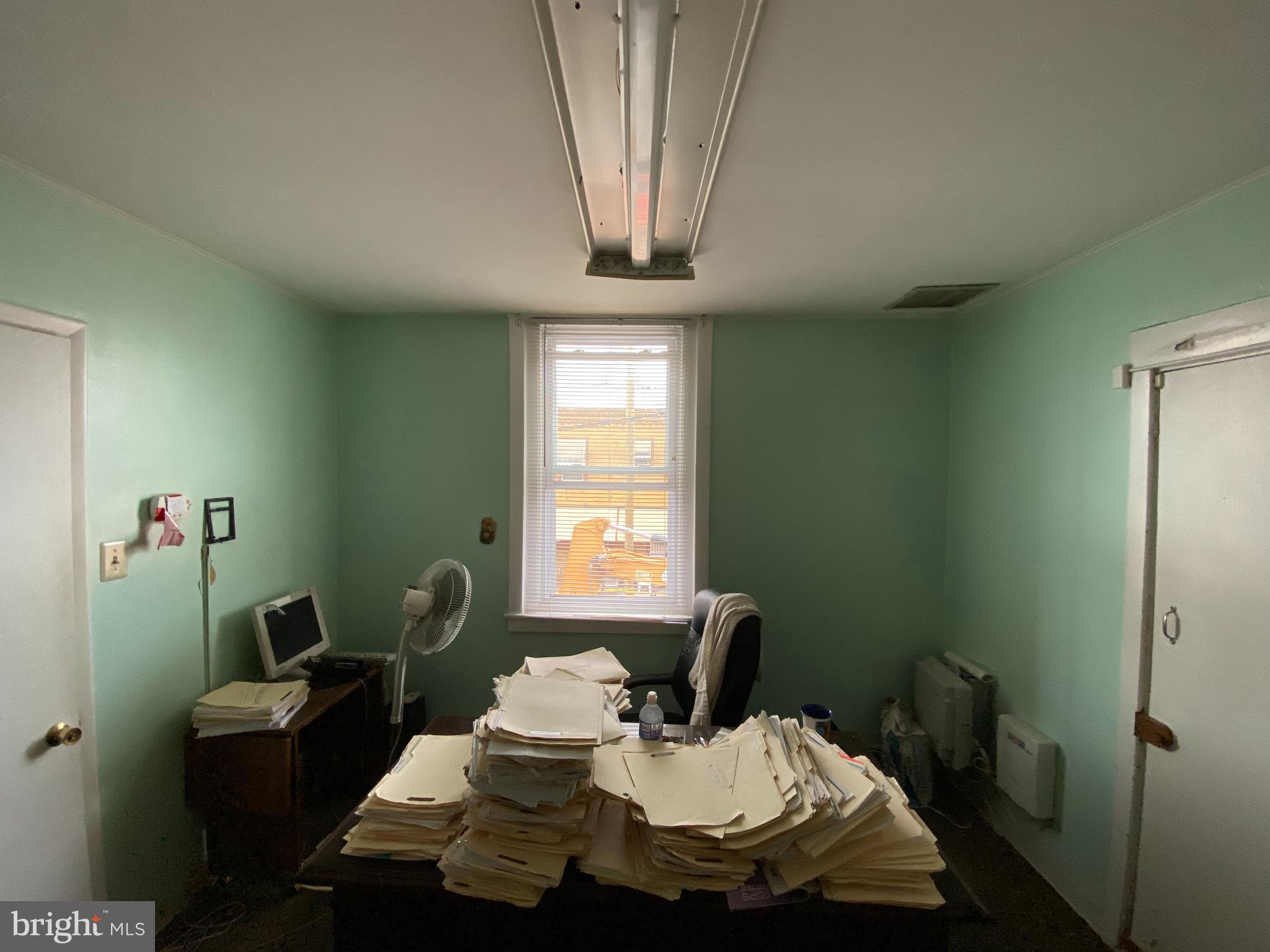 PHILADELPHIA (SOUTH) - Commercial Sale