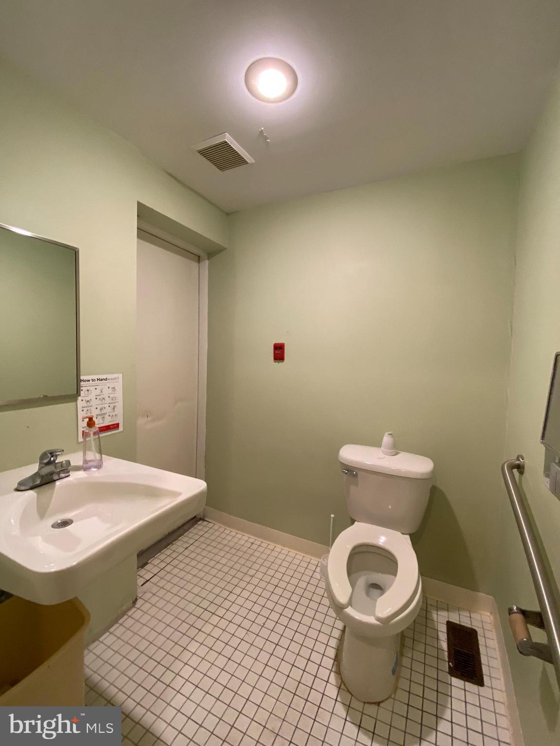 PHILADELPHIA (SOUTH) - Commercial Sale