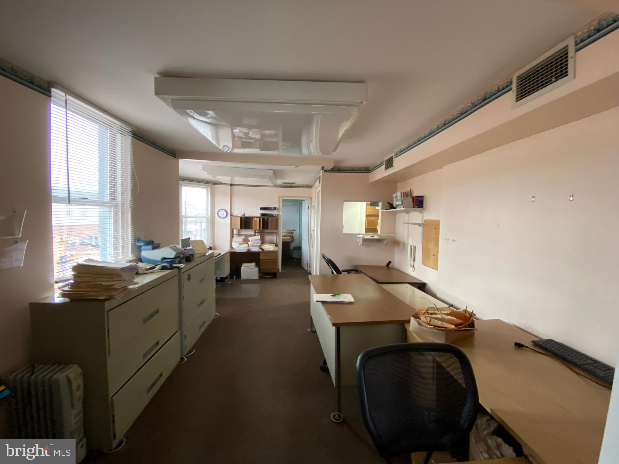 PHILADELPHIA (SOUTH) - Commercial Sale