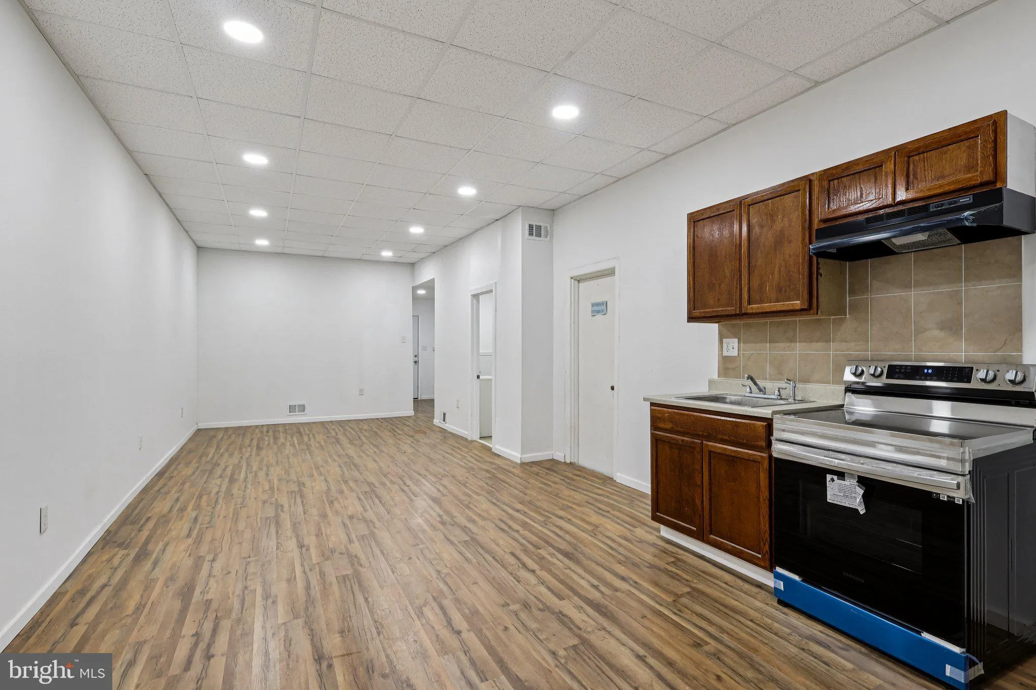 Philadelphia, Pennsylvania 19121, United States, 5 Bedrooms Bedrooms, ,Residential,Active,184568