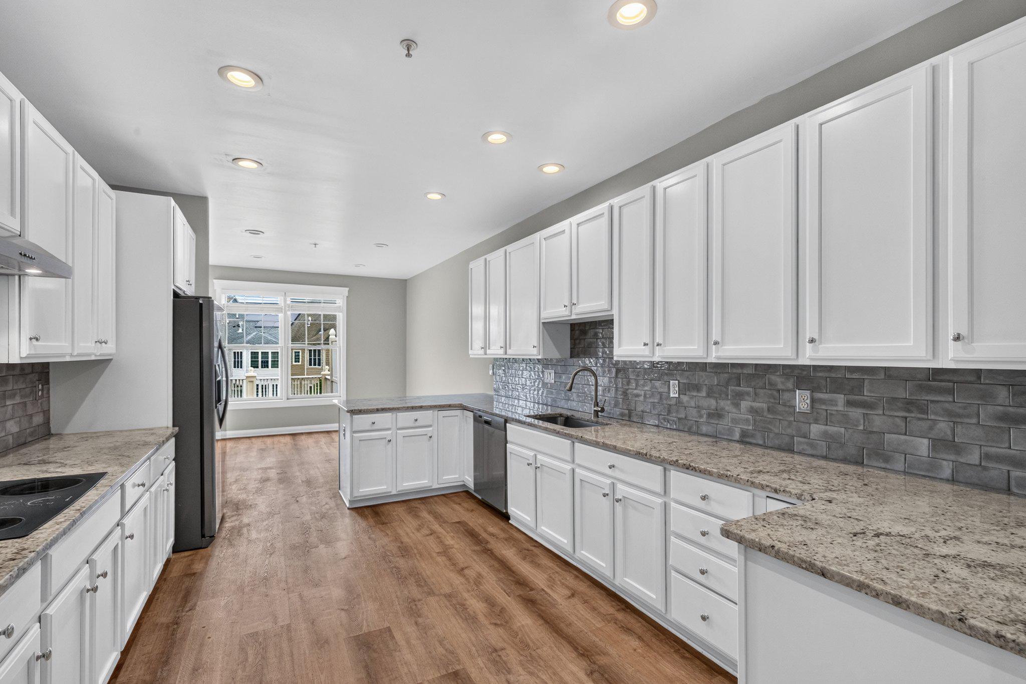 8702 TIMBER OAK LANE