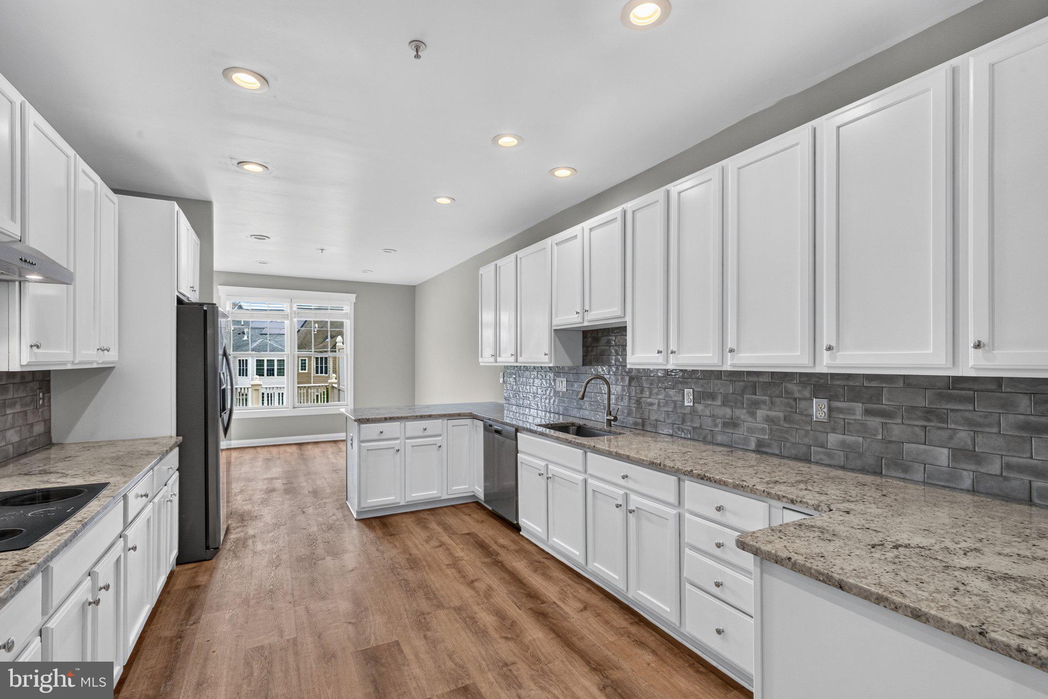 8702 TIMBER OAK LANE