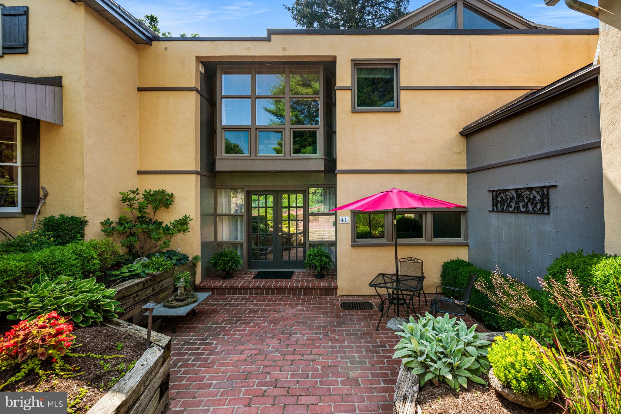 41 S FORGE MANOR DRIVE