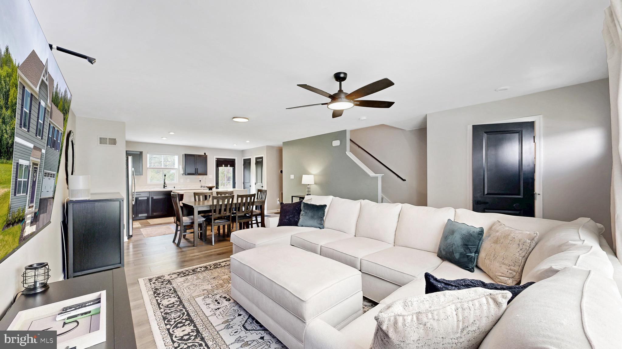 STONINGTON - Residential