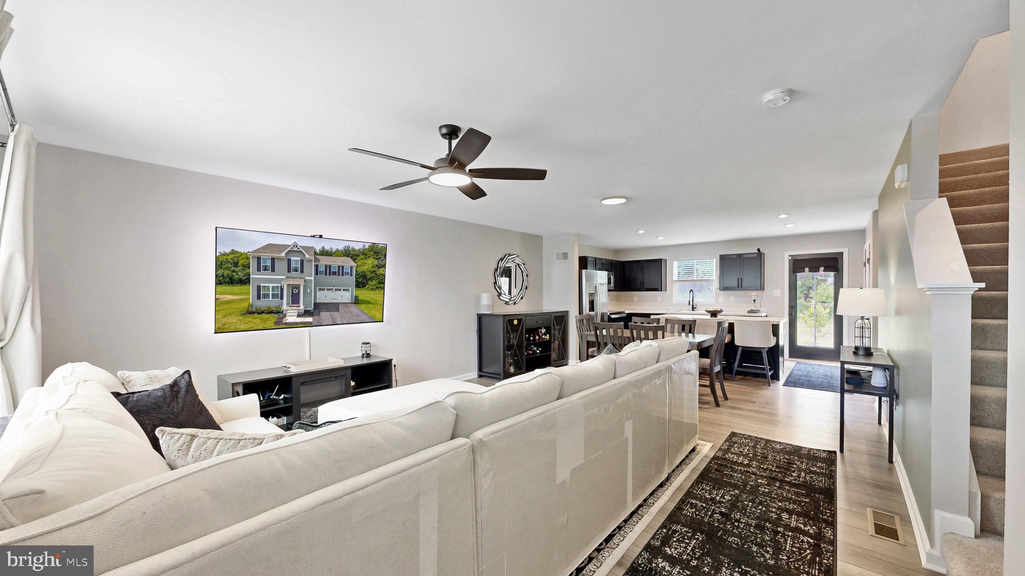 STONINGTON - Residential