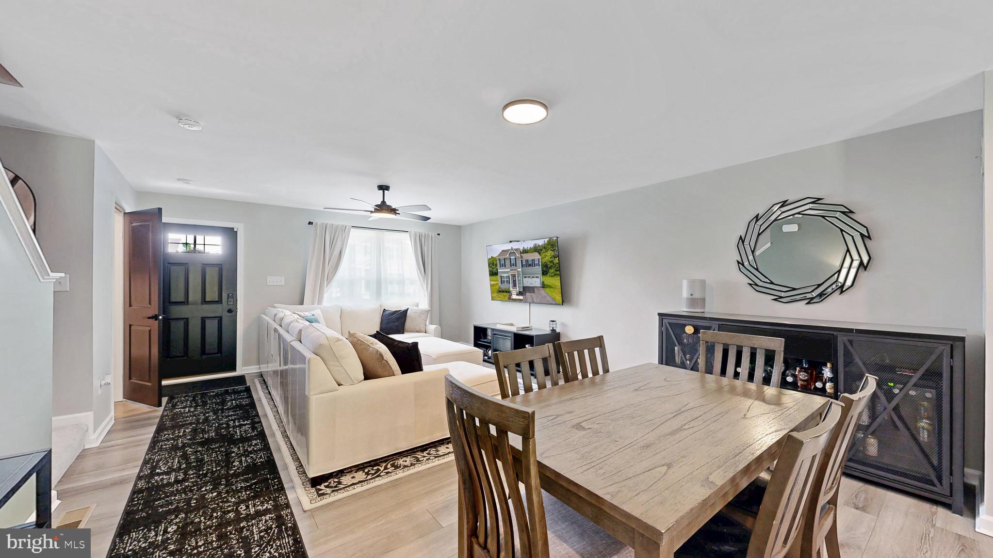 STONINGTON - Residential