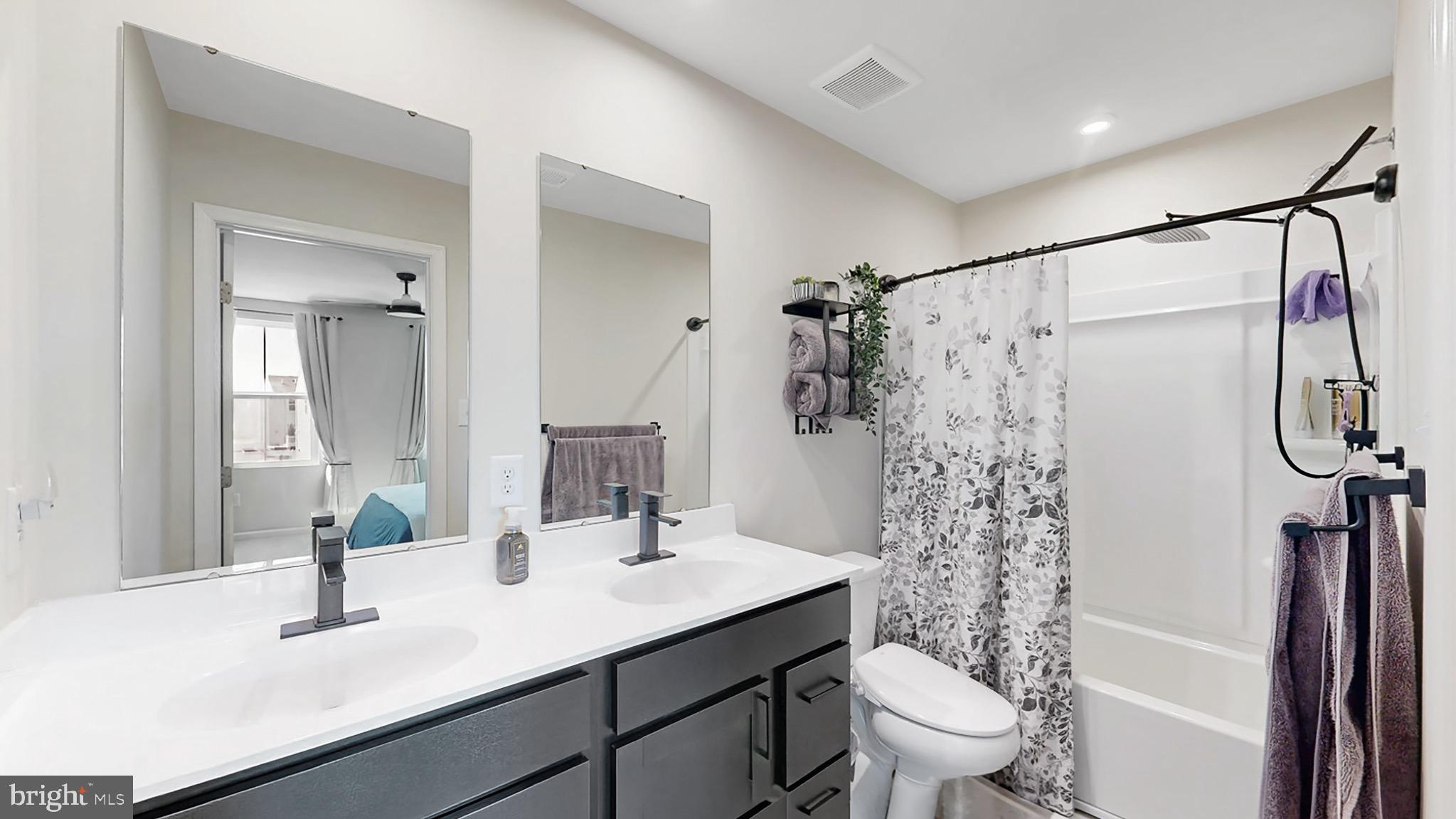 STONINGTON - Residential