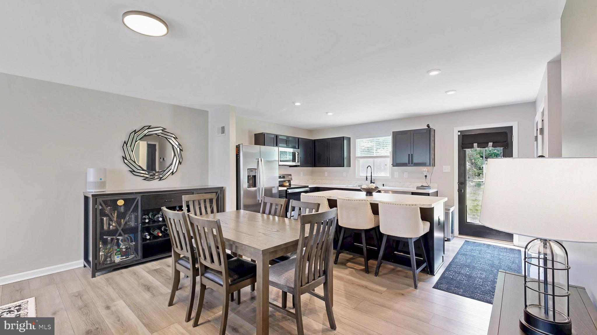 STONINGTON - Residential