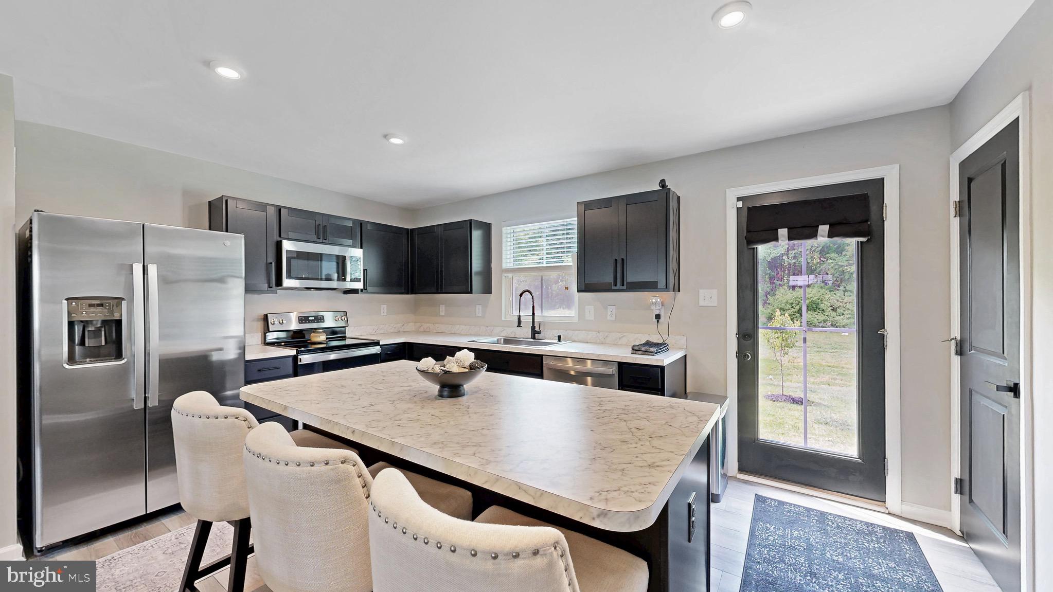 STONINGTON - Residential