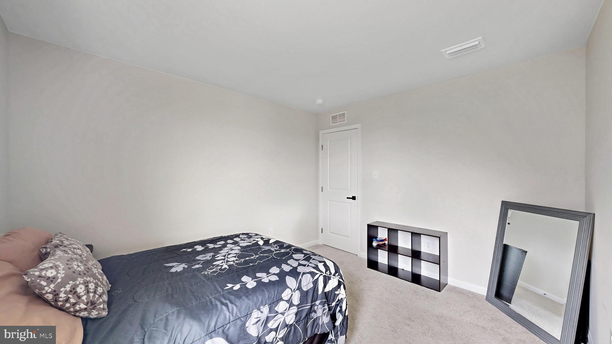 STONINGTON - Residential