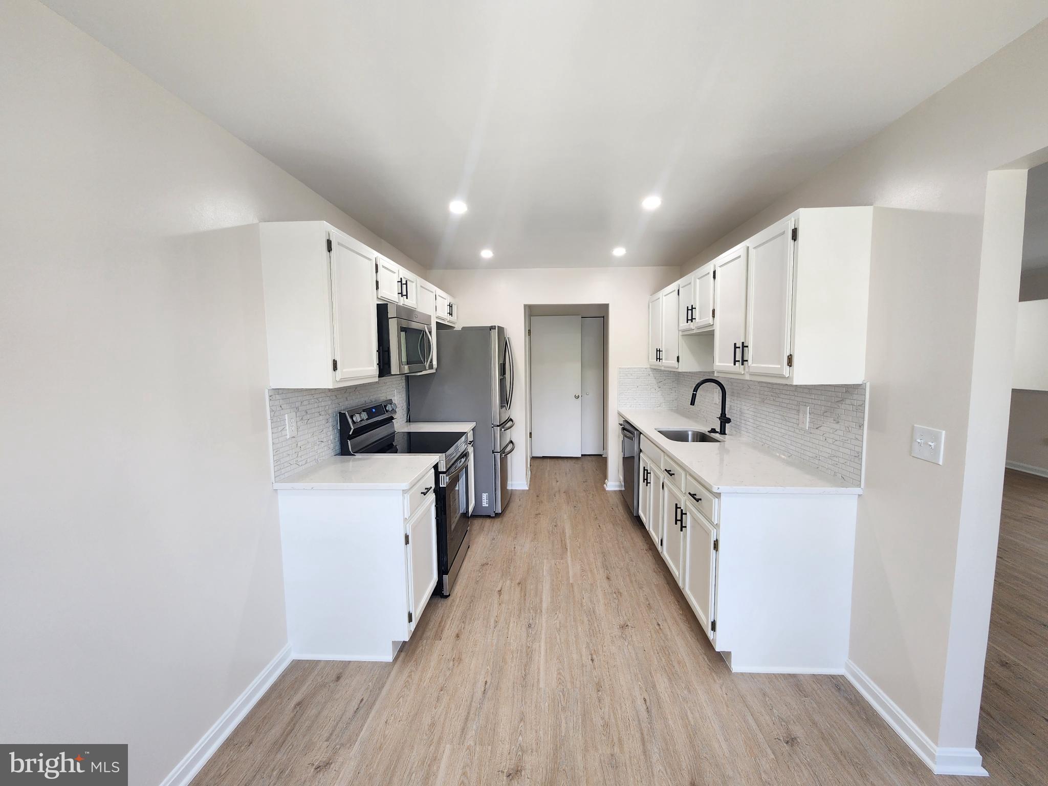 FOX RIDGE - Residential