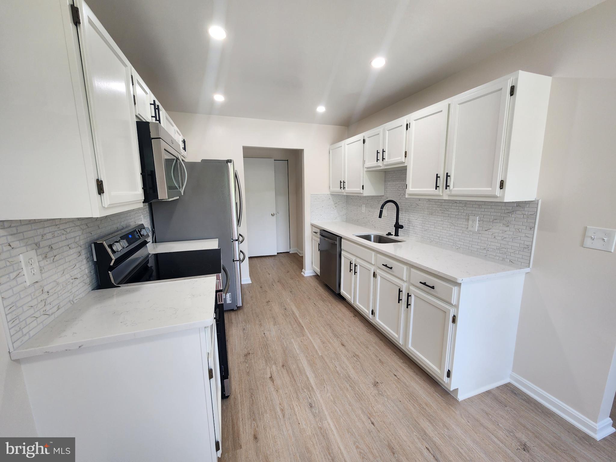 FOX RIDGE - Residential