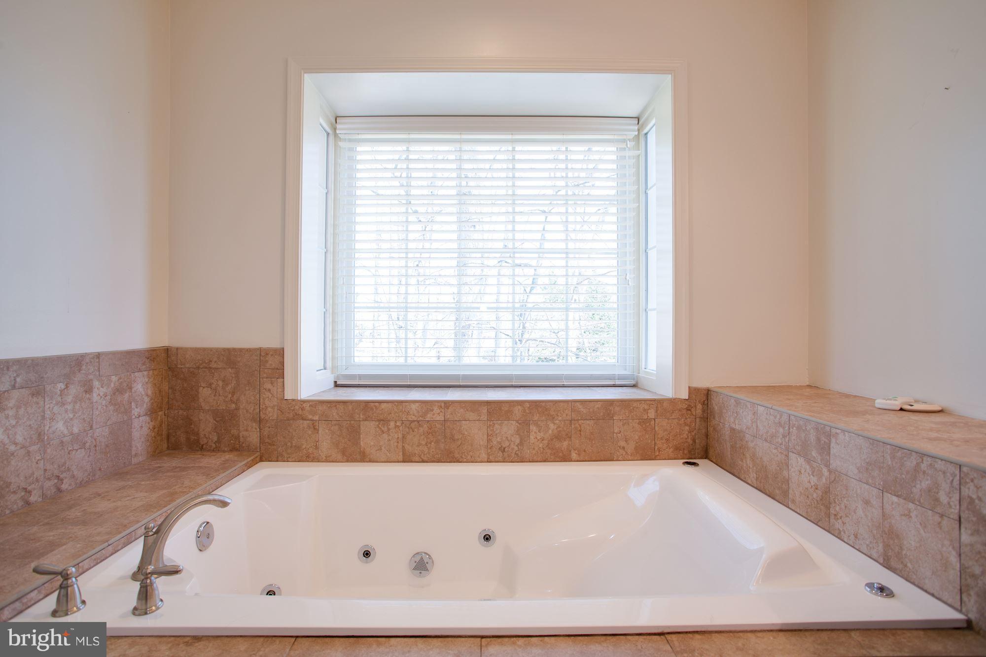 LINDSAY PARK - Residential