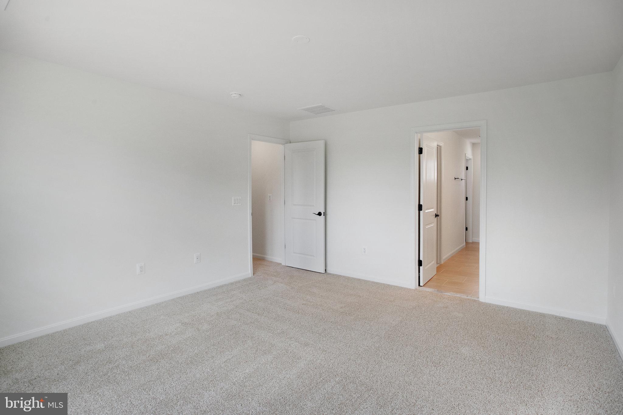 SEASONS AT ROUND MILL MEADOWS - Residential