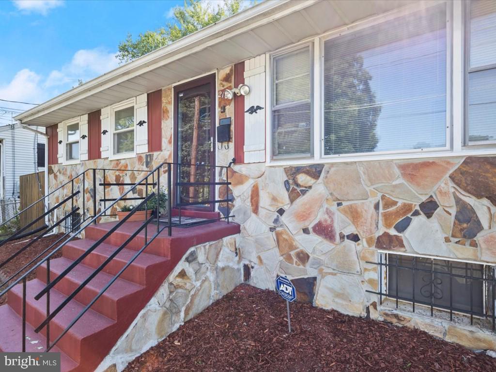 EAST COLUMBIA - Residential