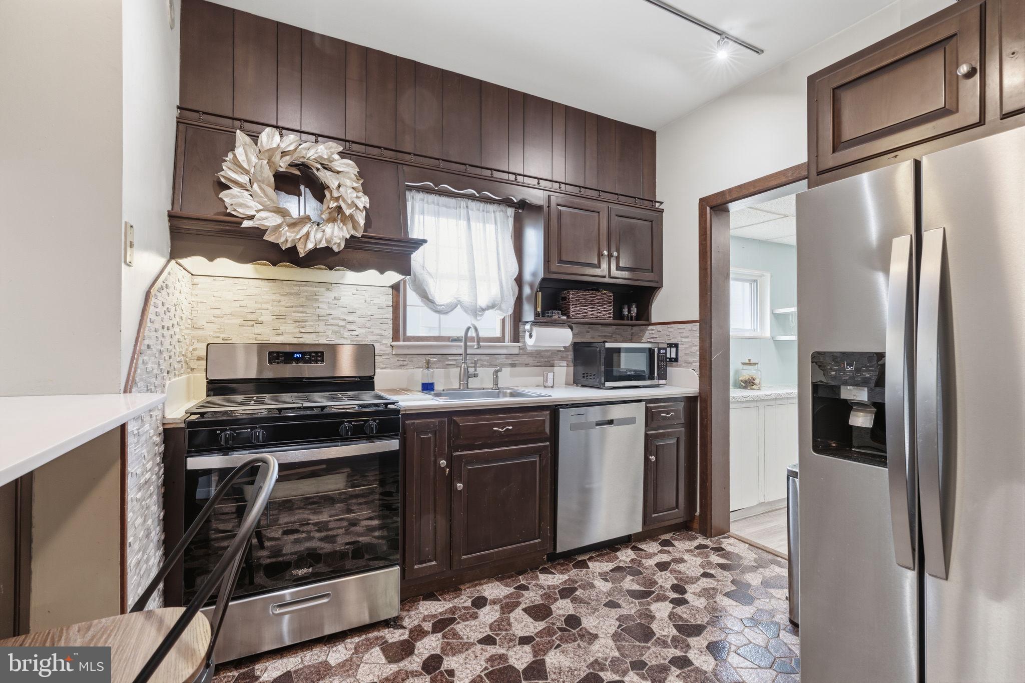 CORNWELL HGTS - Residential