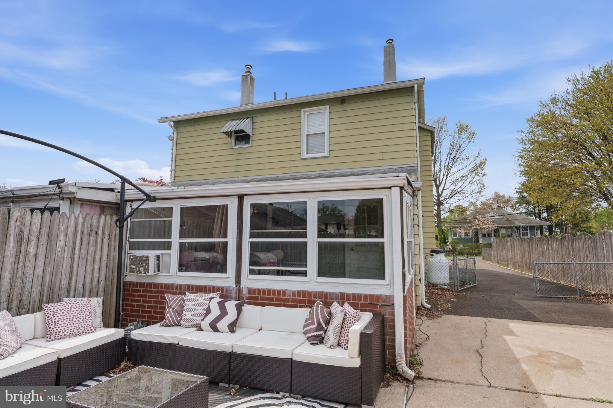 CORNWELL HGTS - Residential