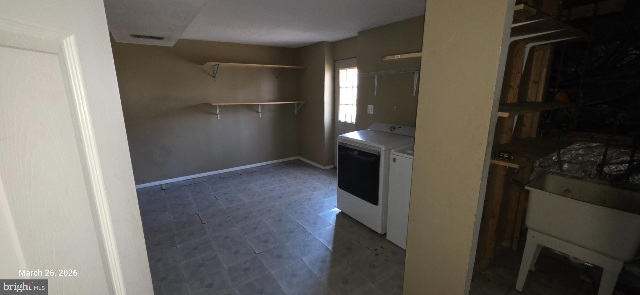 FOUNTAIN ROCK MANOR - Residential