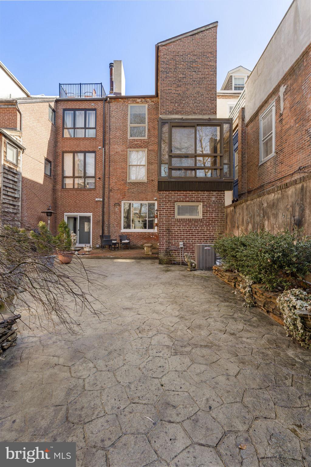 BELLA VISTA - Residential