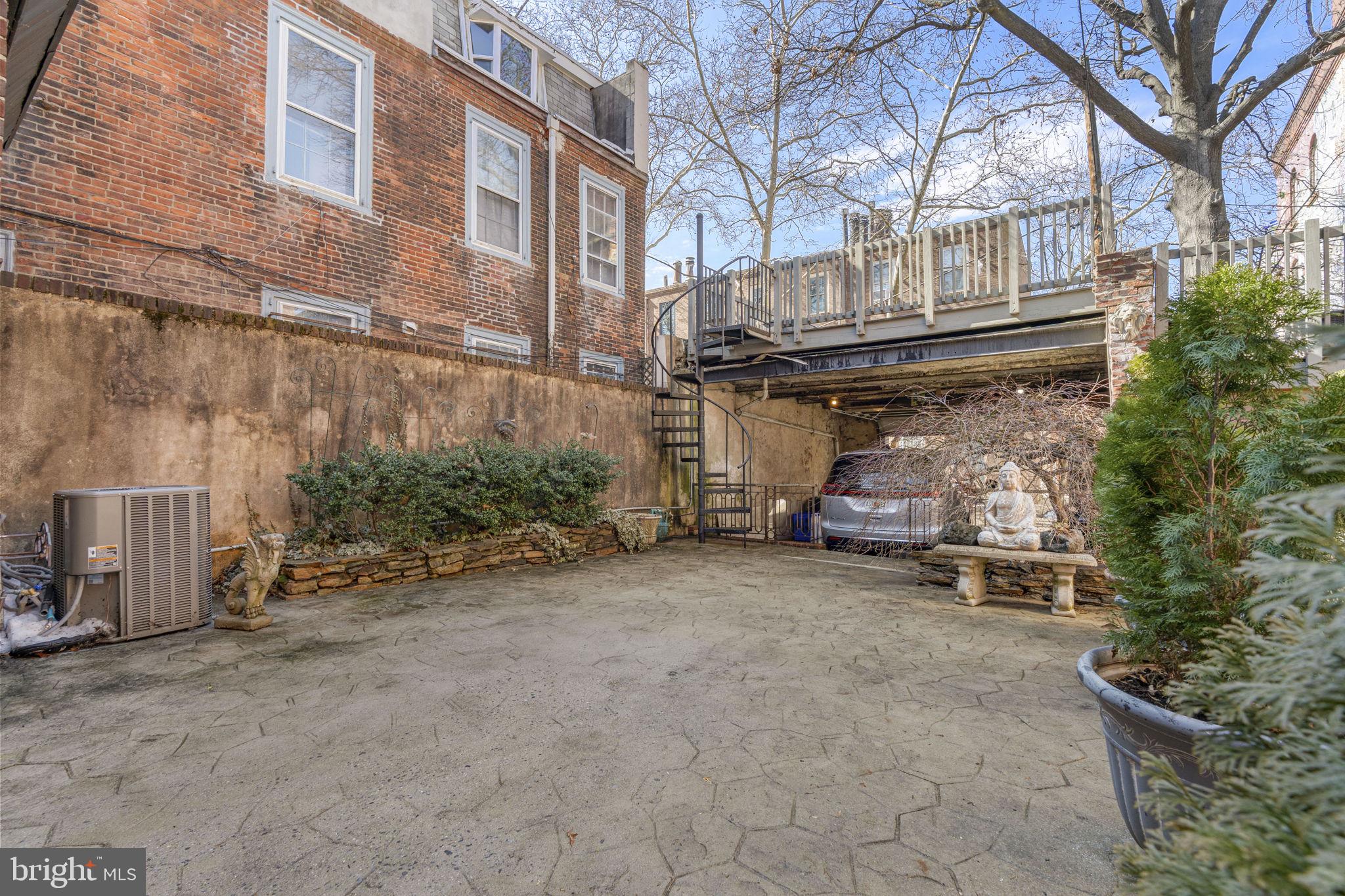 BELLA VISTA - Residential