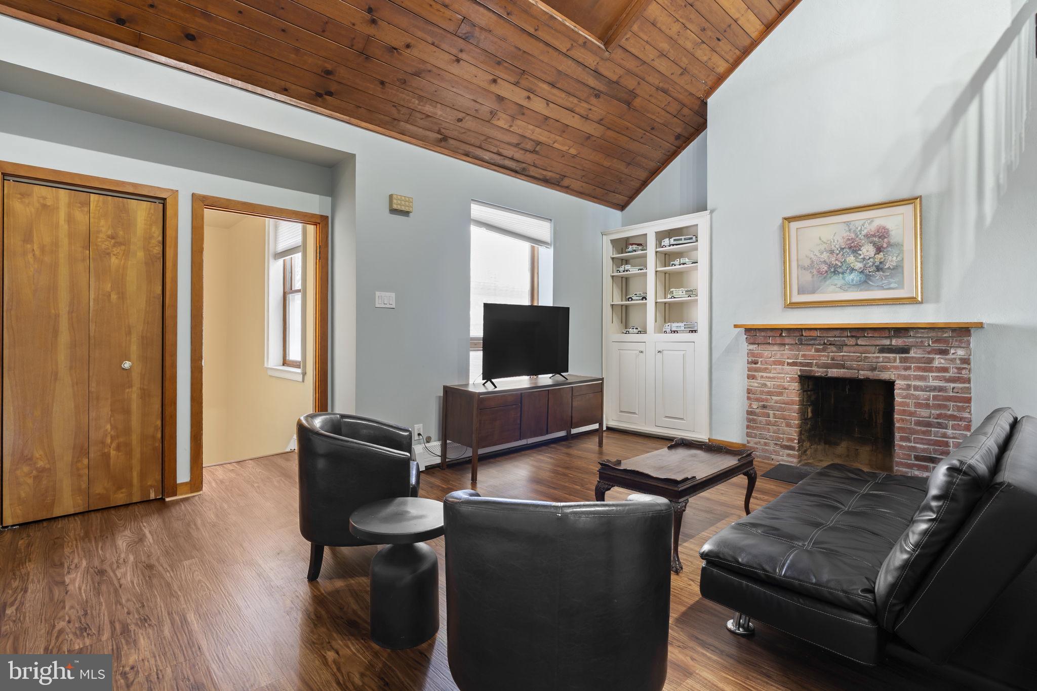 BELLA VISTA - Residential