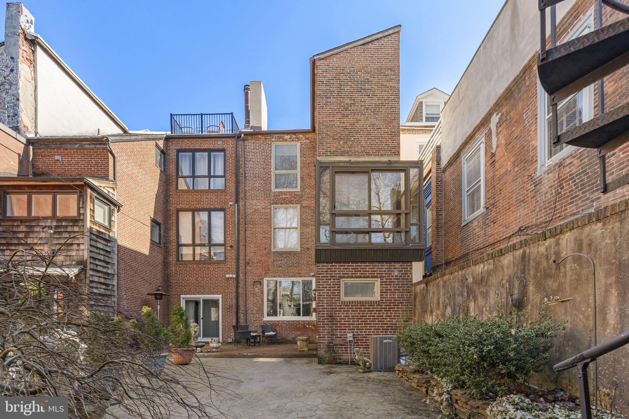 BELLA VISTA - Residential