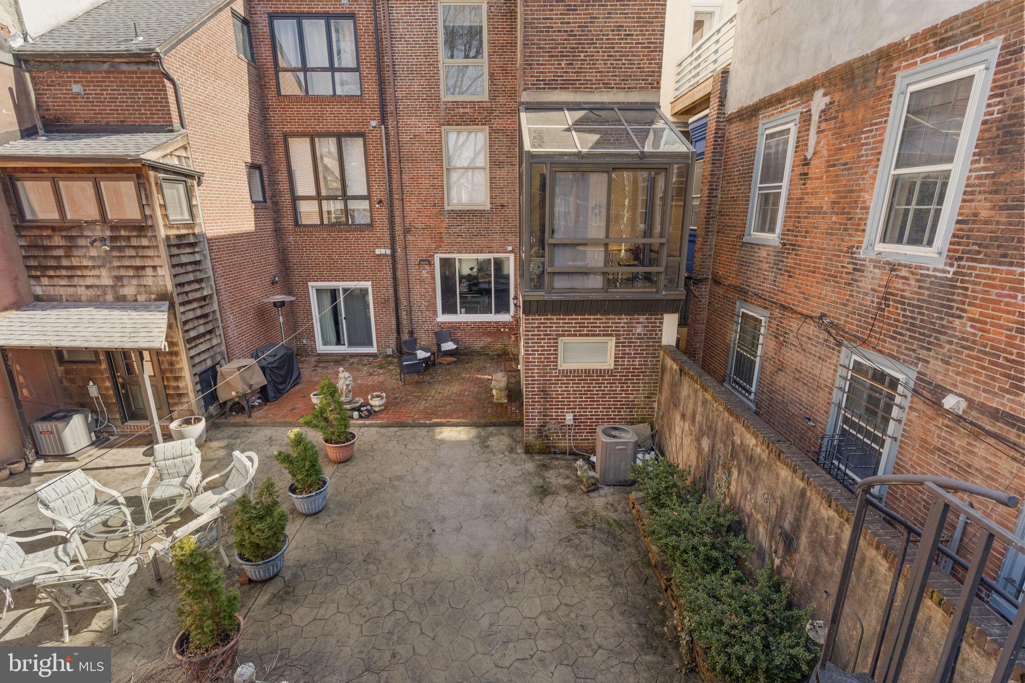 BELLA VISTA - Residential