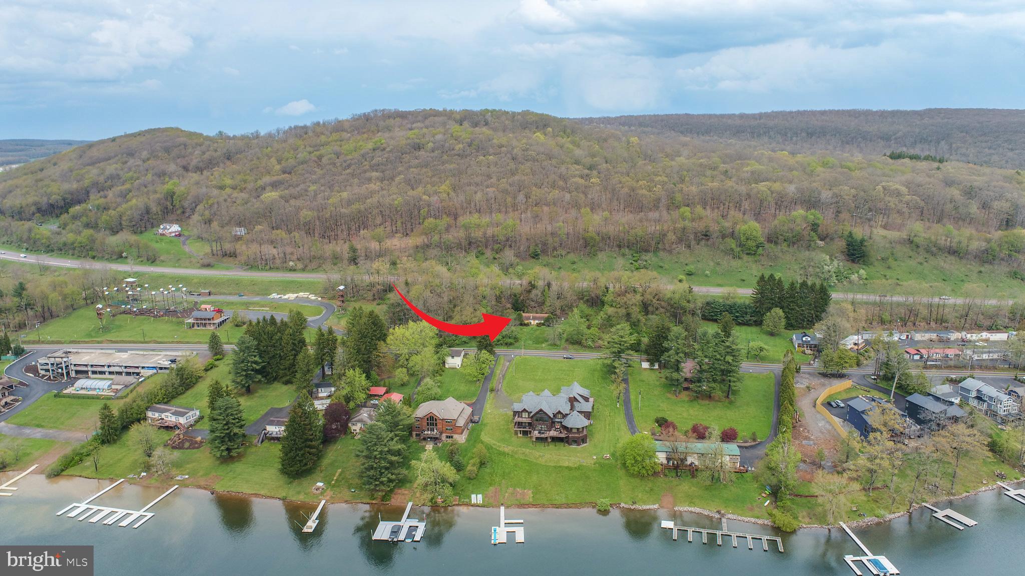 938 DEEP CREEK DRIVE