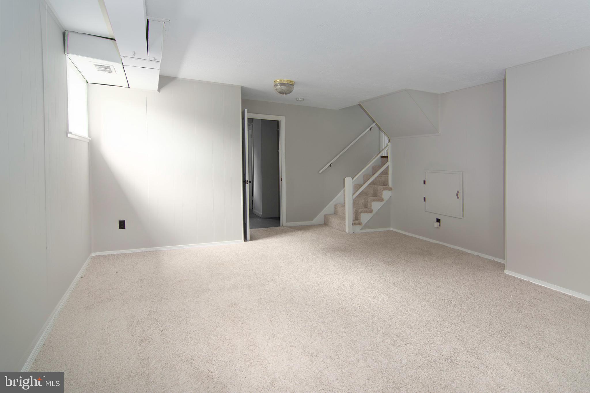 LYNBROOK - Residential