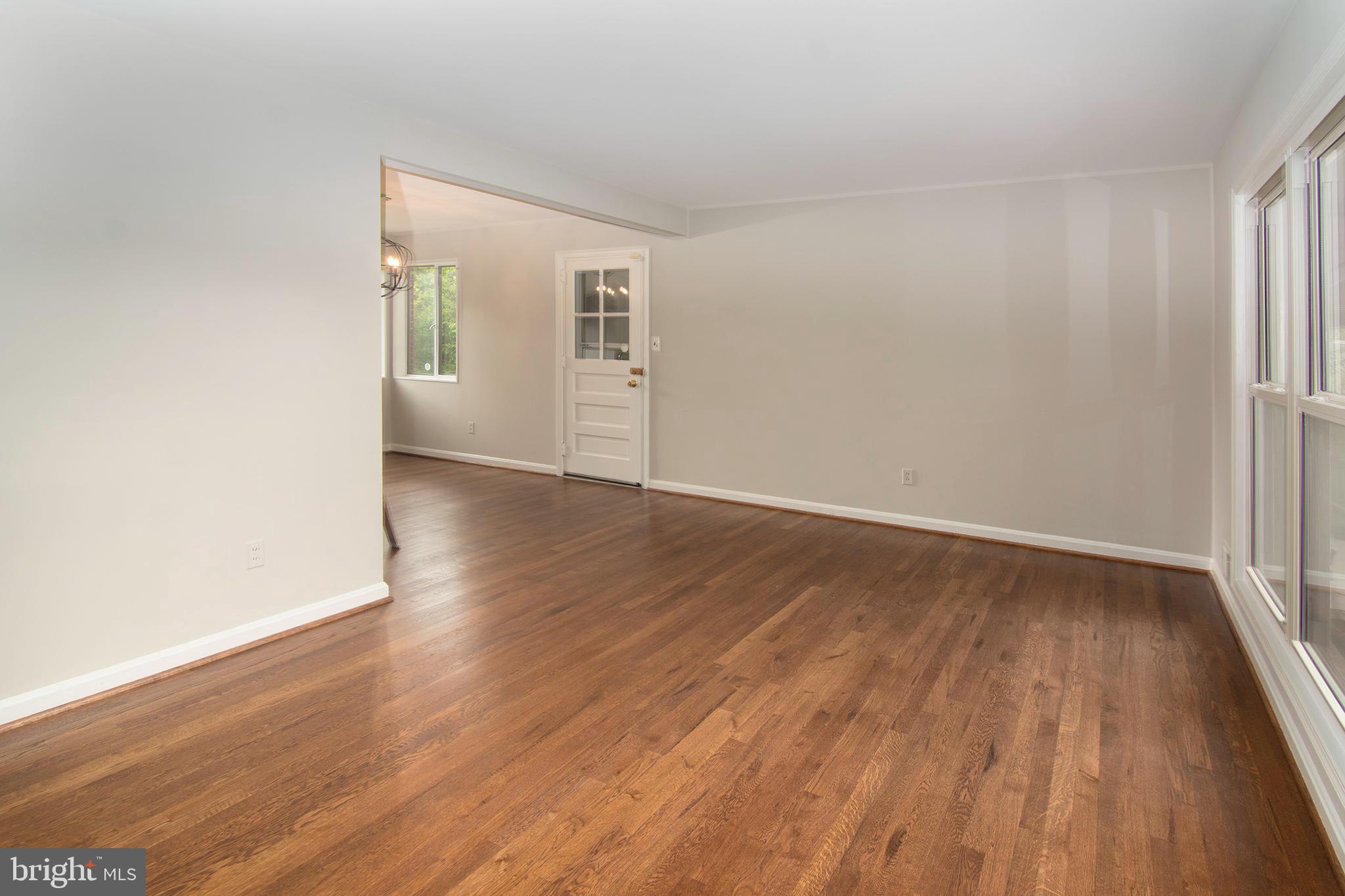 LYNBROOK - Residential