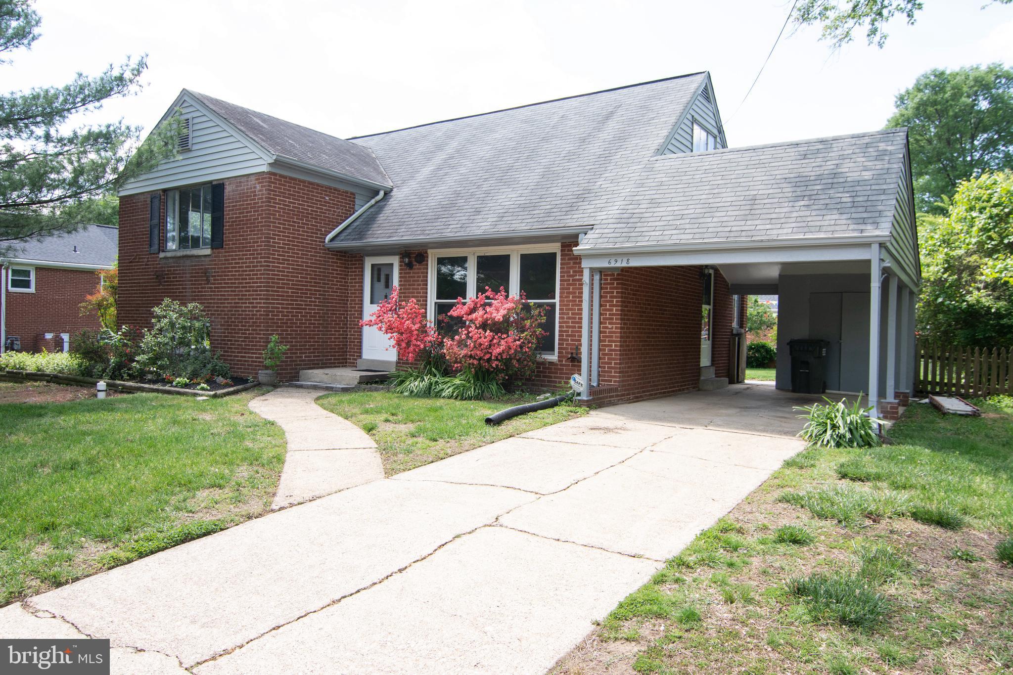 LYNBROOK - Residential