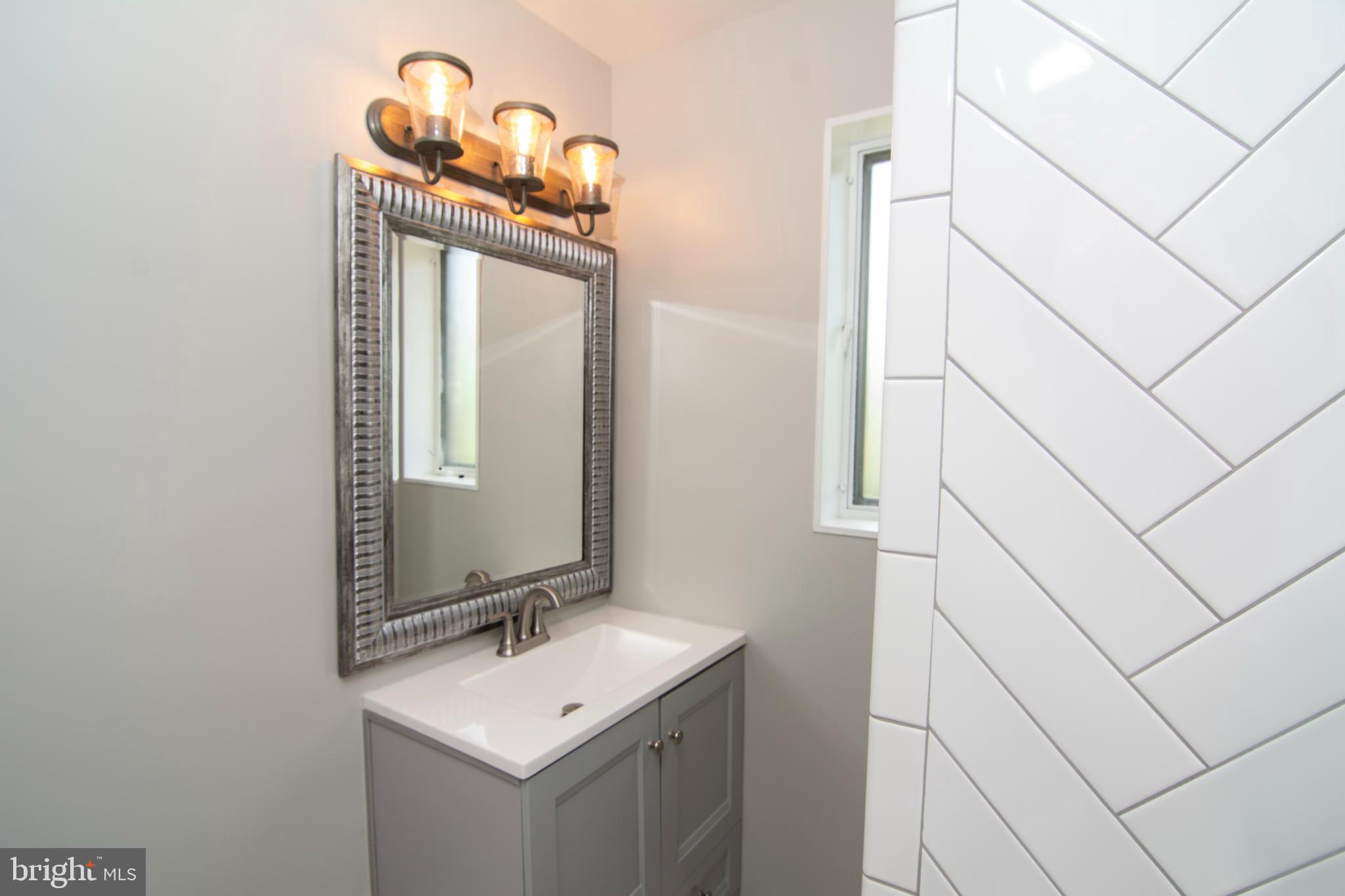 LYNBROOK - Residential