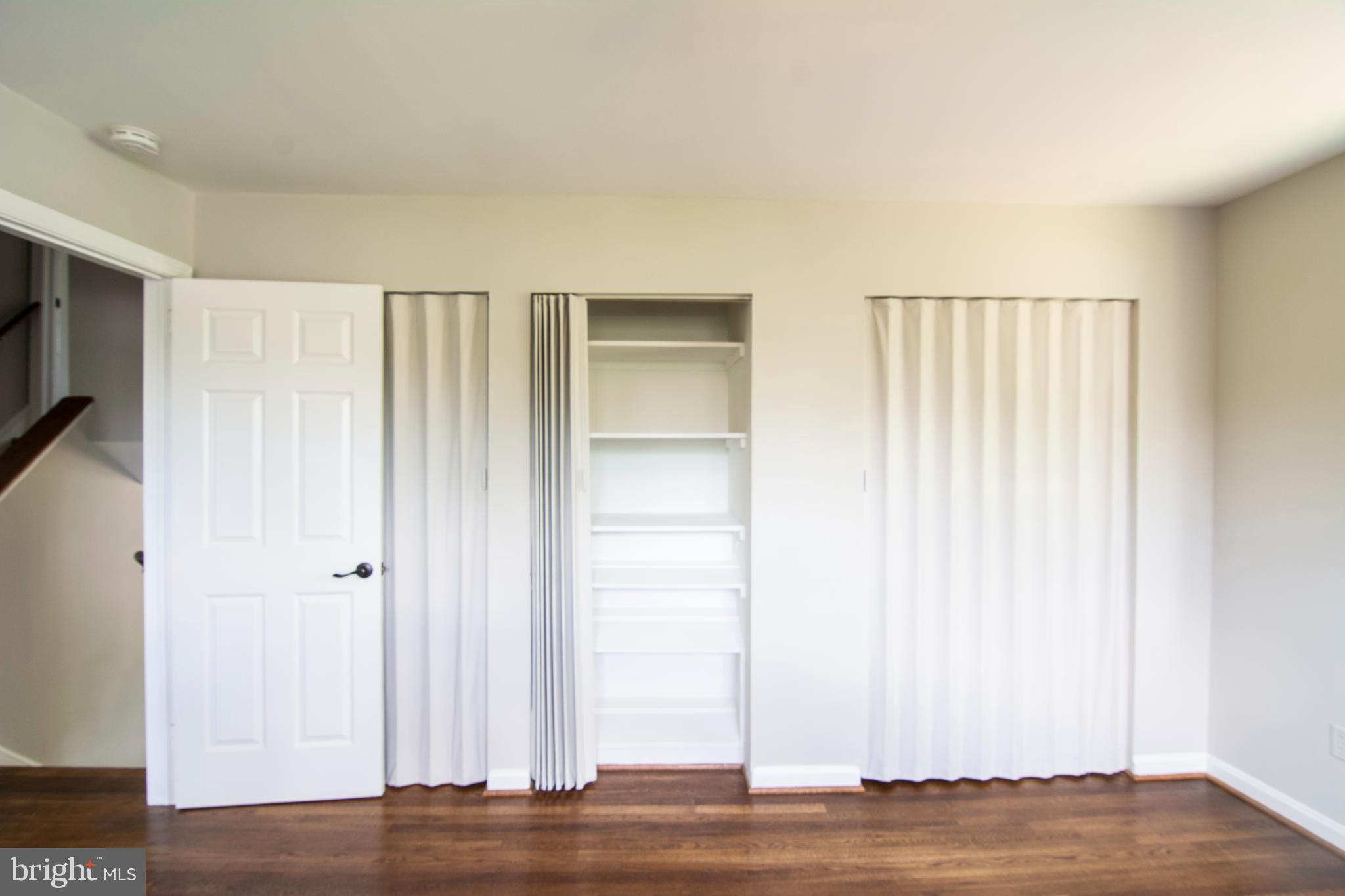 LYNBROOK - Residential