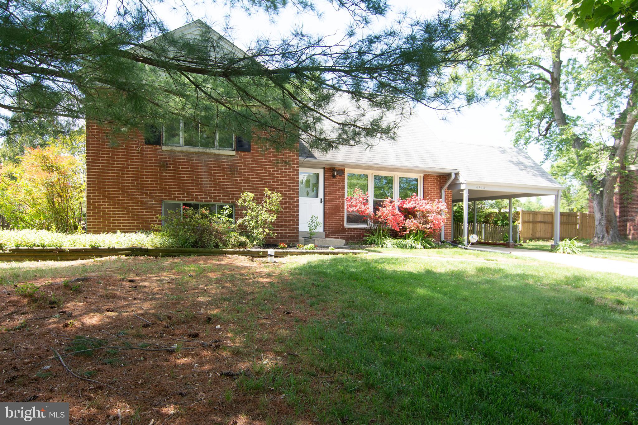 LYNBROOK - Residential
