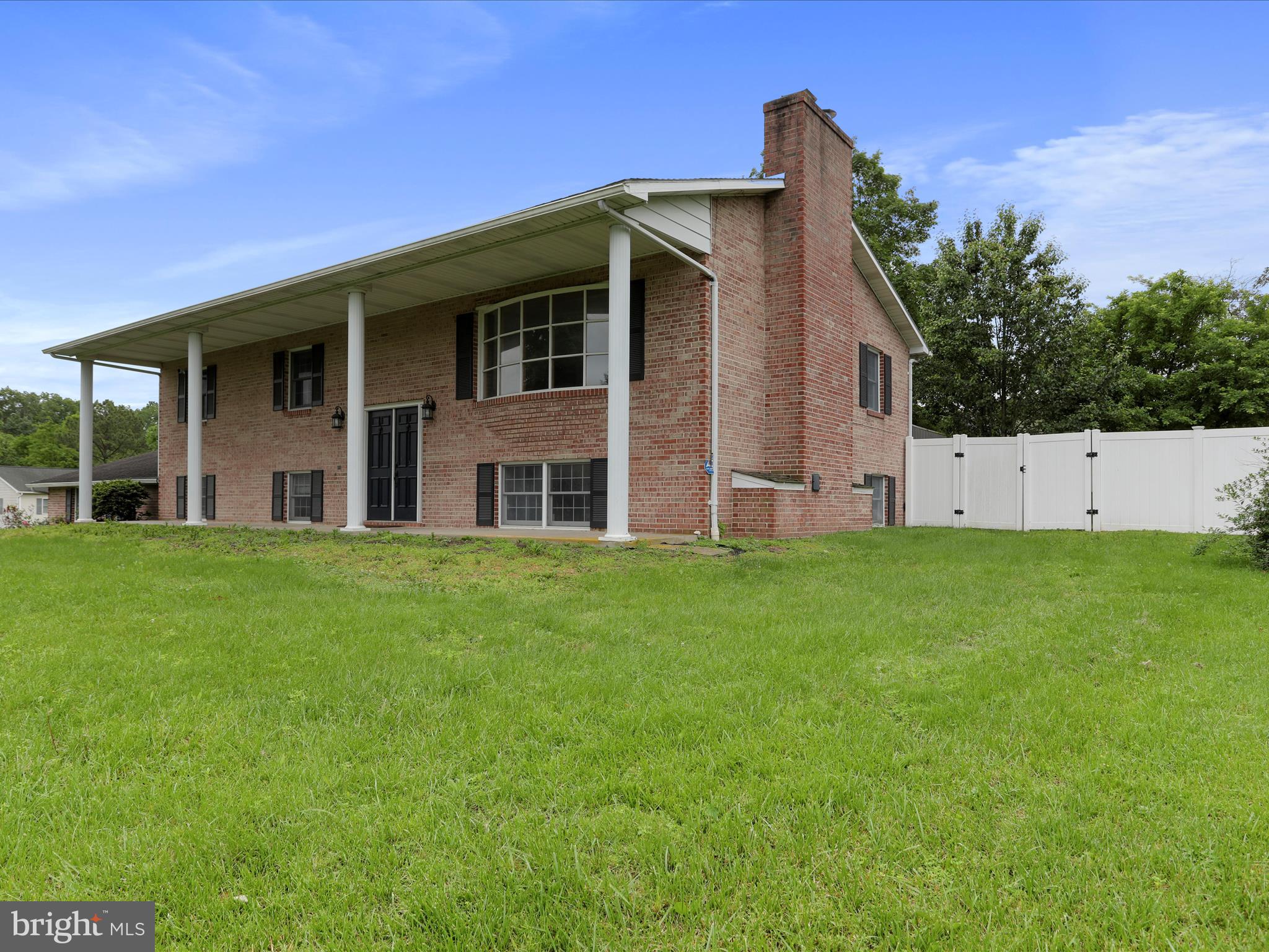 MOUNTAIN VIEW ACRES - Residential