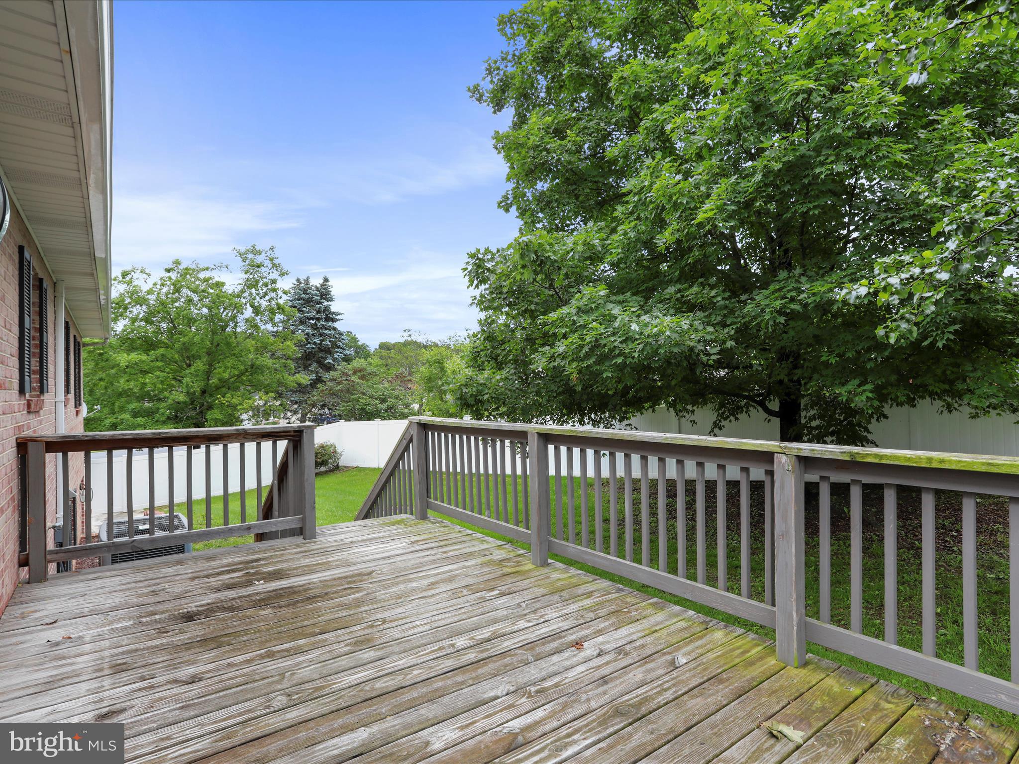 MOUNTAIN VIEW ACRES - Residential